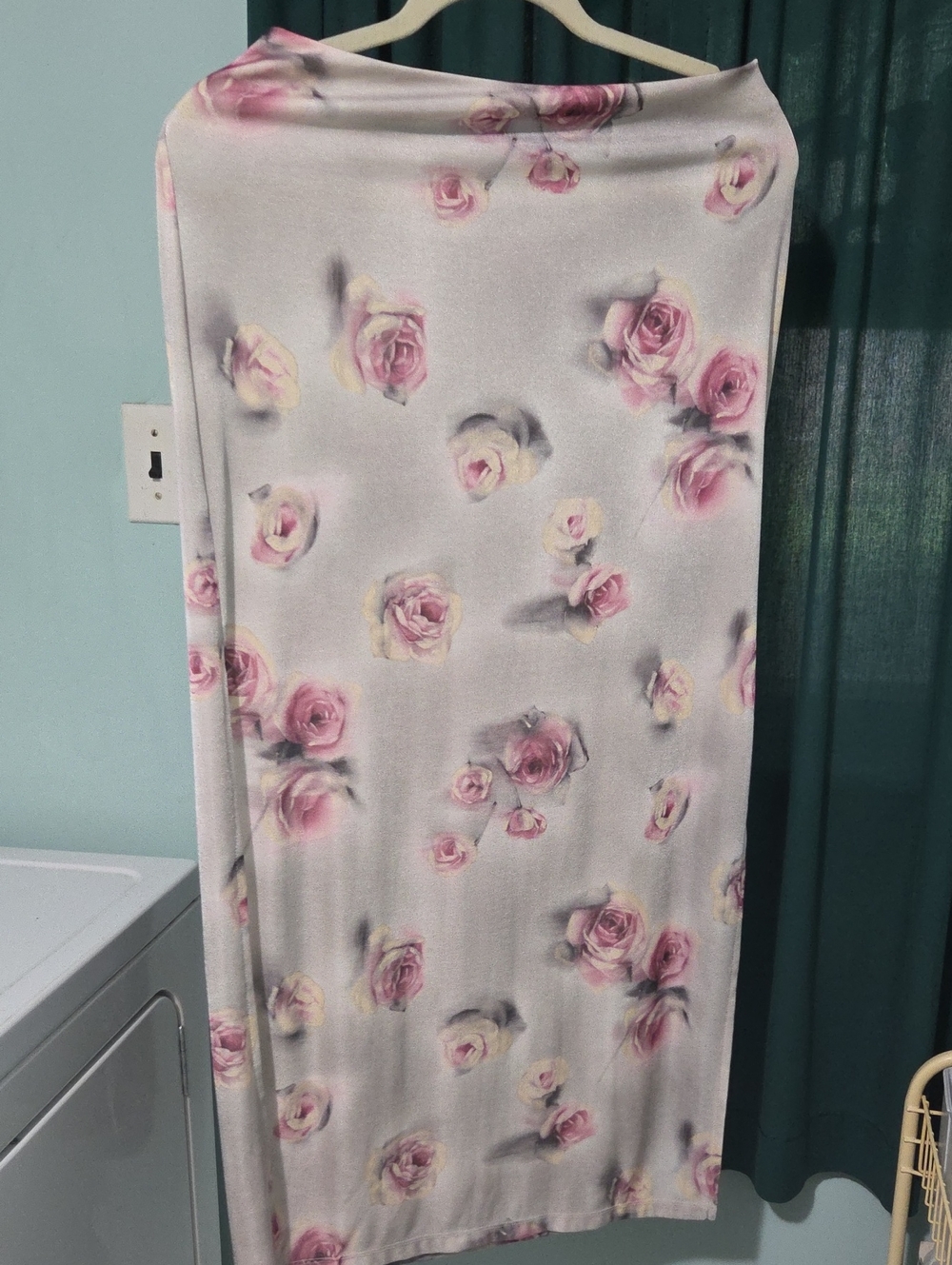 Soft Pink Rose Print Stretch Knit Floral Midi Skirt